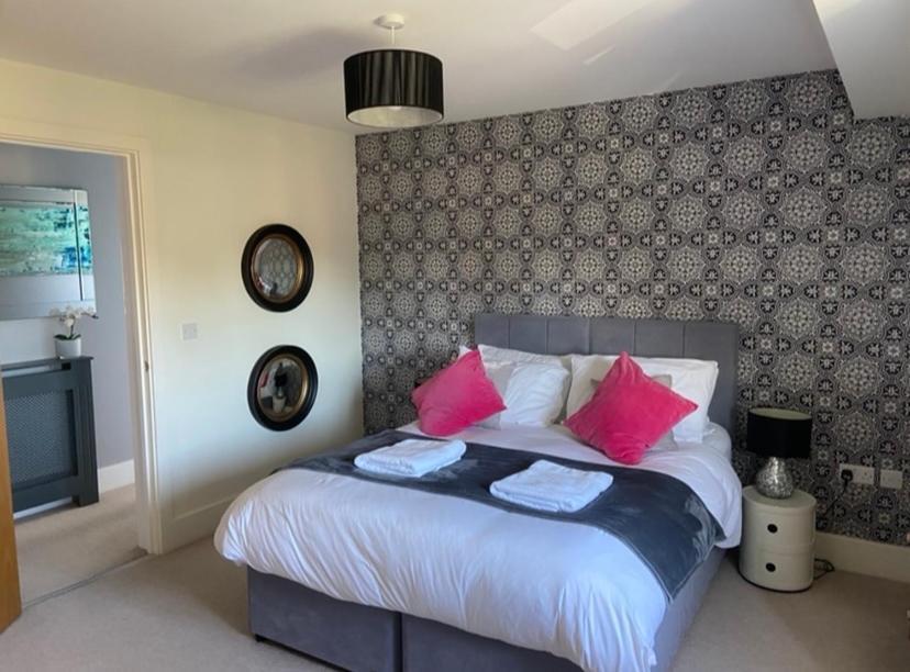 Reed Warbler - Hm111 - Lower Mill Estate Penthouse Apartment With Spa Access Somerford Keynes Exterior photo